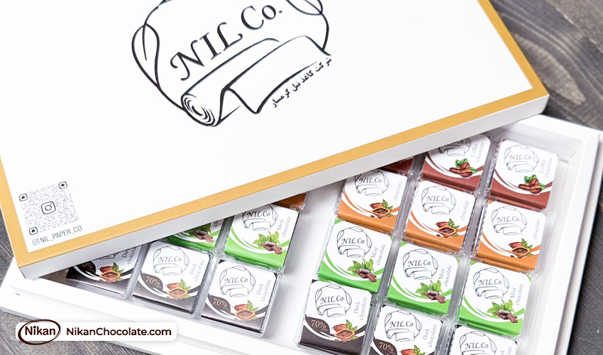 بررسی شکلات و تقویم به عنوان هدیه تبلیغاتی سازمانی _ نمونه کار اختصاصی نیکان شکلات